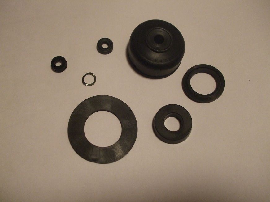 BRAKE MASTER CYLINDER REPAIR SEALS KIT (Aston Martin DBS V8 Vantage Volante) (1967-89)